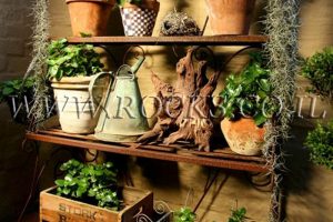 קישוטים לבית ולגינה