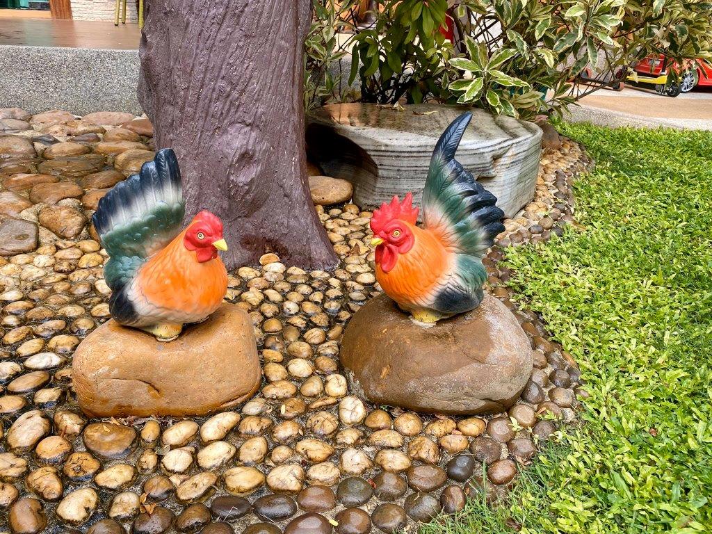 פסל של תרנגולות בובת תרנגול לגינה