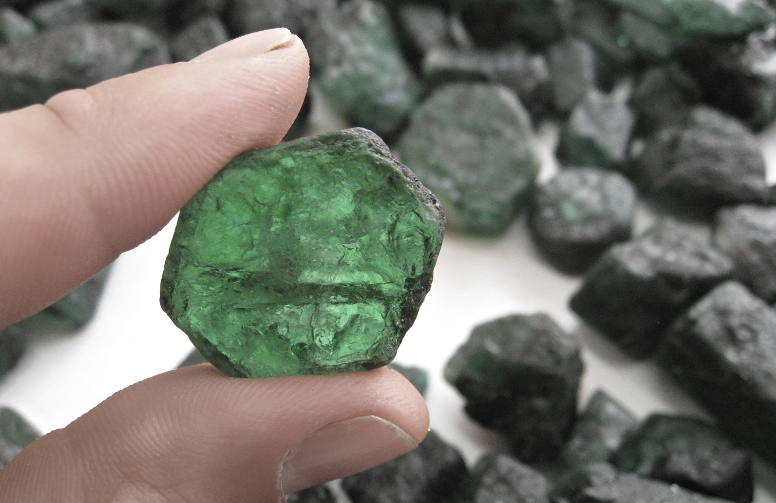 אמרלד אבן ברקת Emerald אבני חן קריסטלים