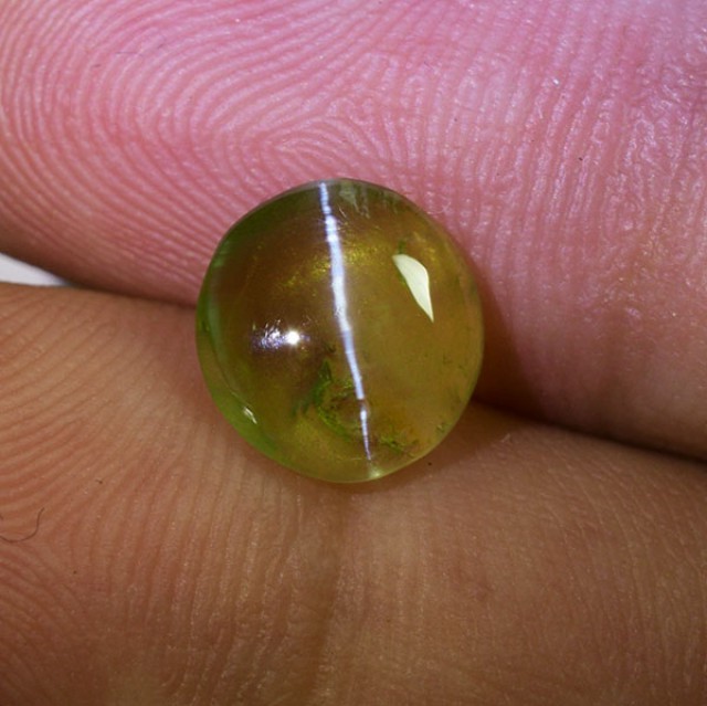 עין החתול כריזובריל cat's eye crysoberyl