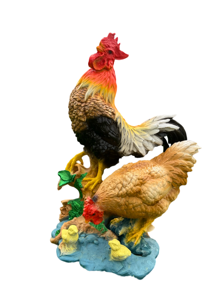 פסל תרנגול לגינה משפחת תרנגולים