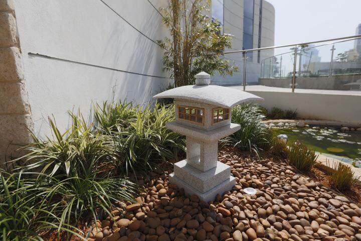 פגודה יפנית מאבן גרניט rock pagoda