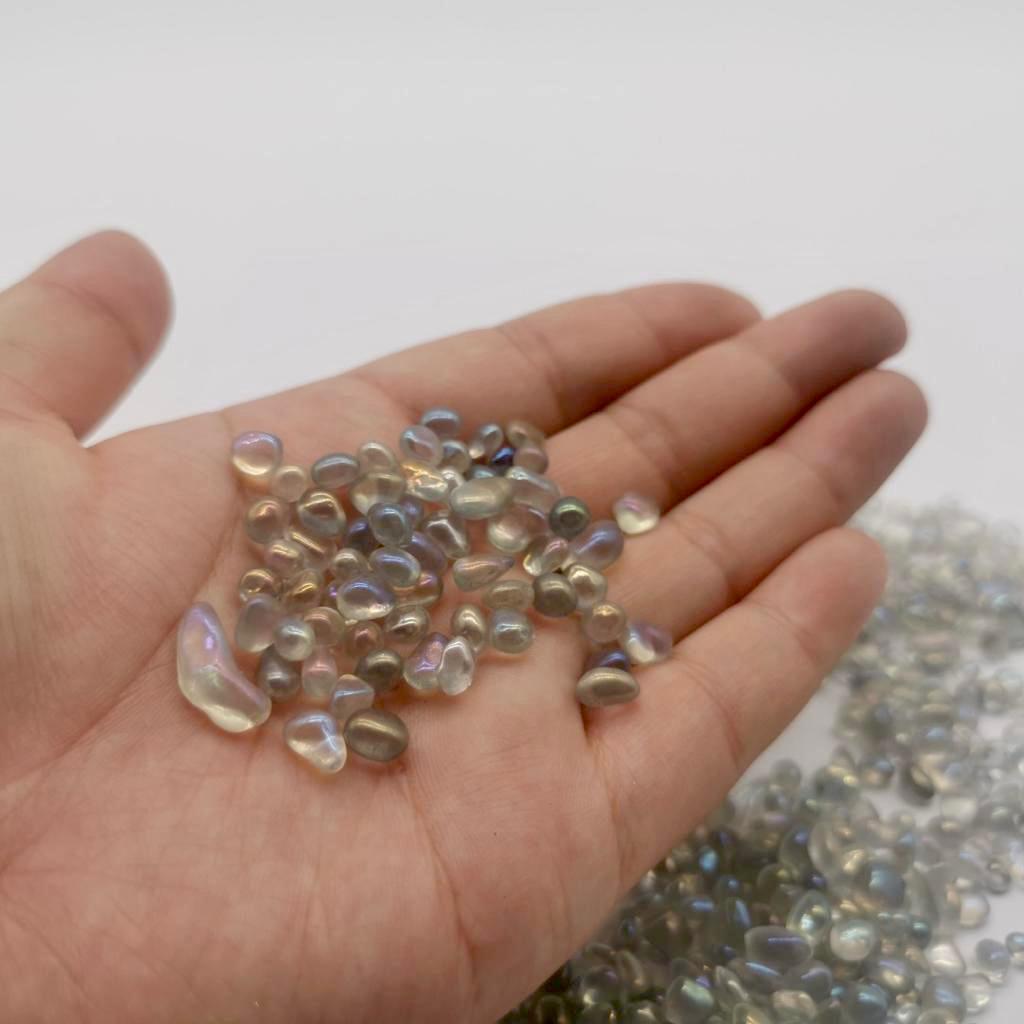 קריסטל מון סטון אבני חן קטנות small stones for decoration