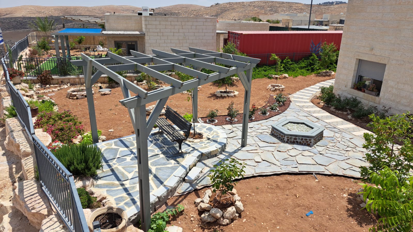 אבן אפורה לריצוף