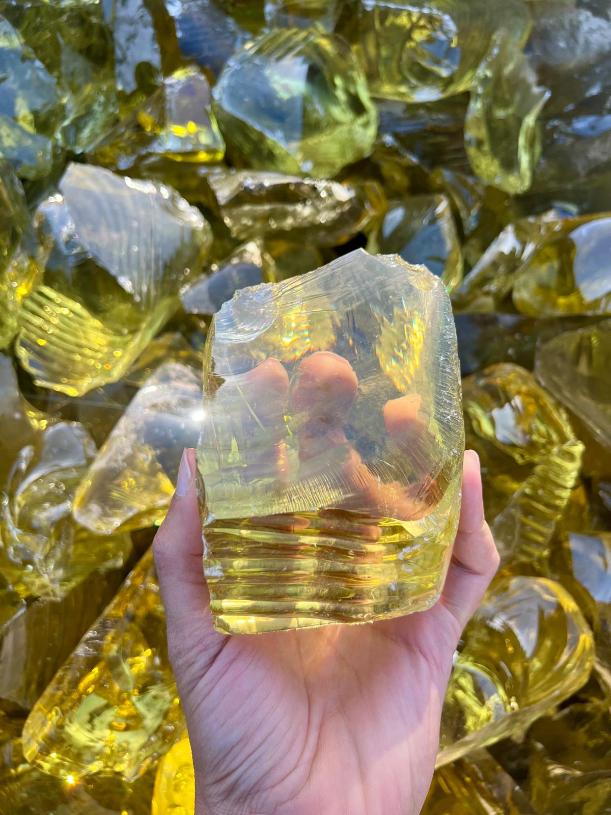 אבן זכוכית צהובה שקופה אבנים לאומנות yellow glass stone