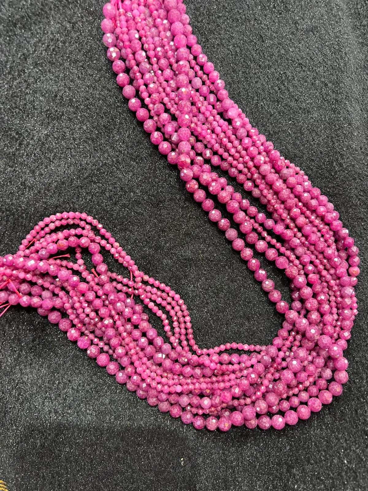 חרוזי רובי פאסט