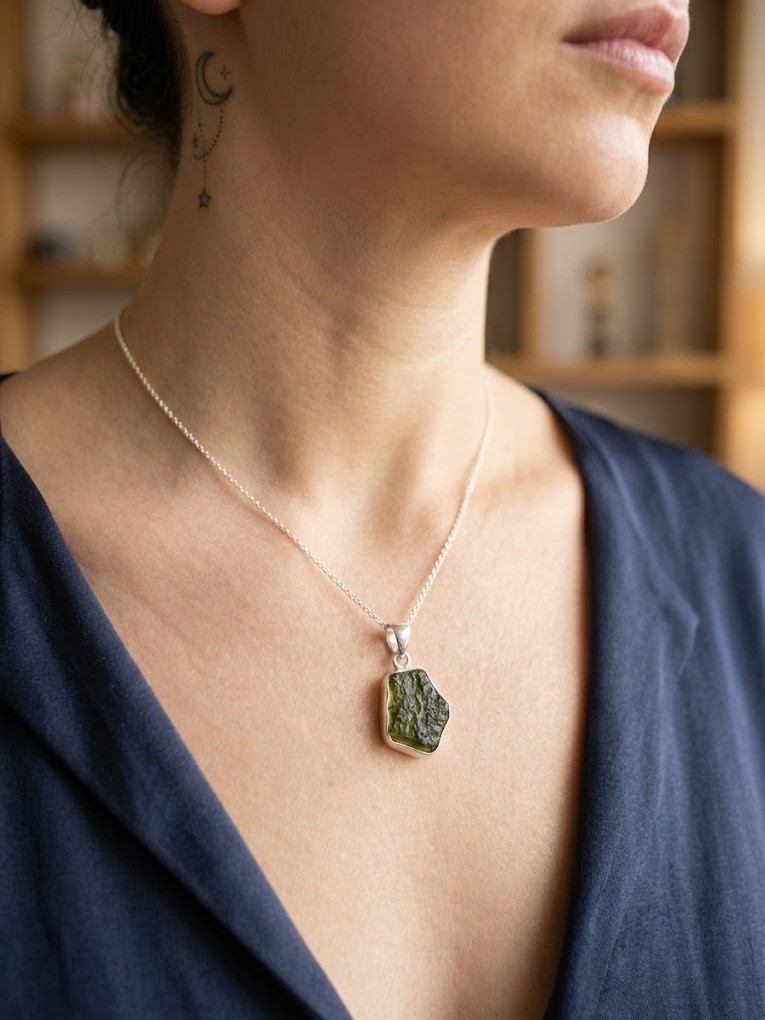 תליון מולדובייט moldavite pendant