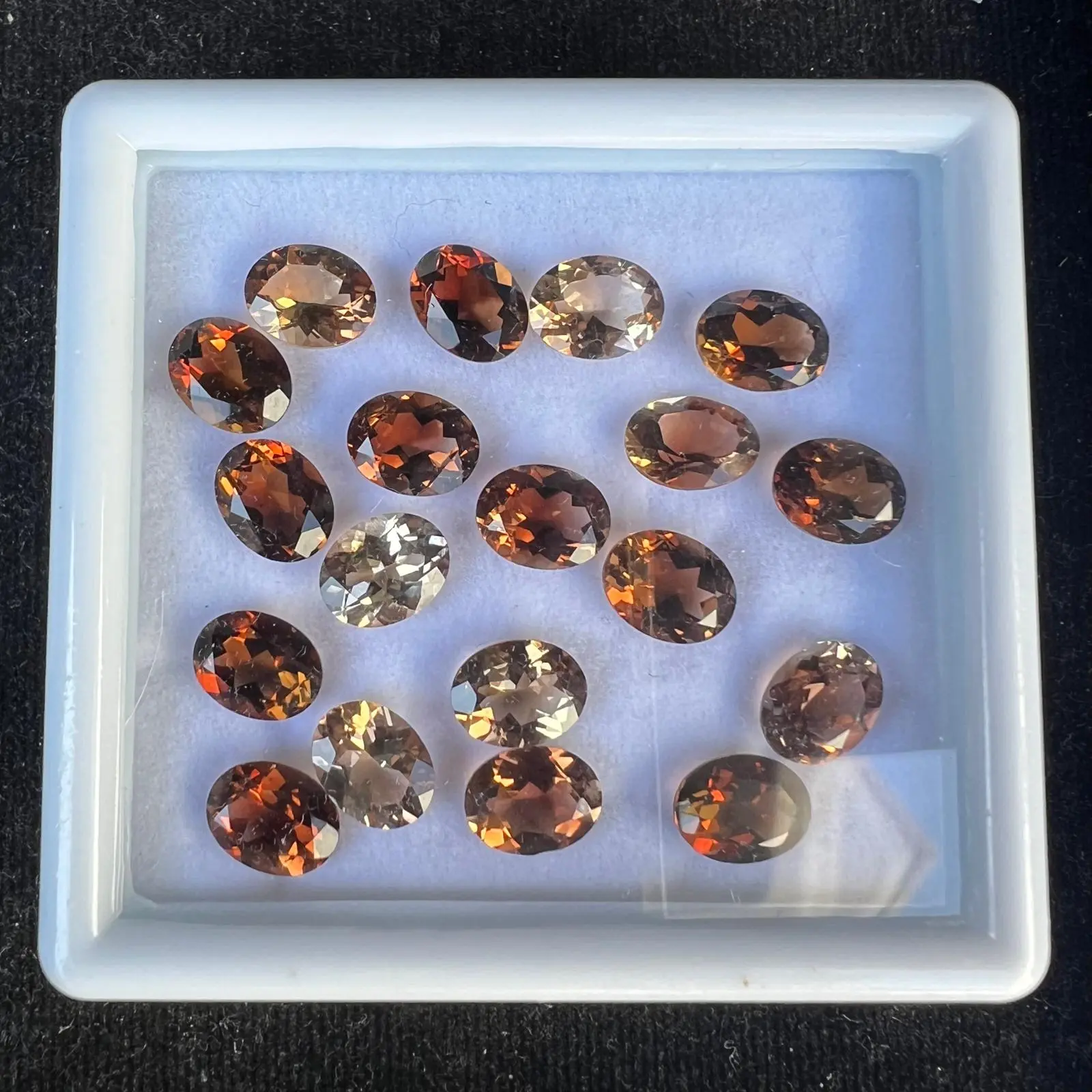 לוט טופז שמפניה אימפריאל lot of imperial topaz לוט טופז שמפניה אימפריאל lot of imperial topaz